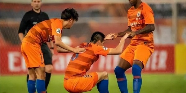 乐鱼体育登陆入口-武汉三镇右后卫位置需要补强，球迷建议引进鲁能王彤，值得期待