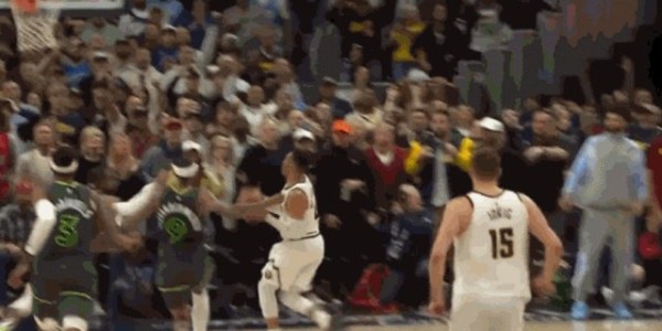 leyusport-15秒三次犯罪 韦少凭一己之力摧毁约基奇生涯夜